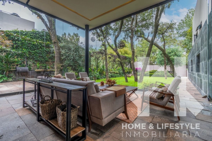 Venta y Renta Casa en Bosques de las Lomas