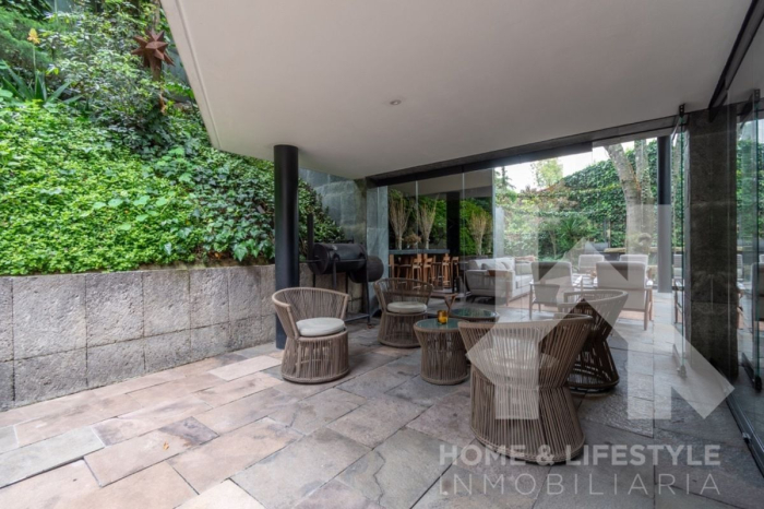 Venta y Renta Casa en Bosques de las Lomas