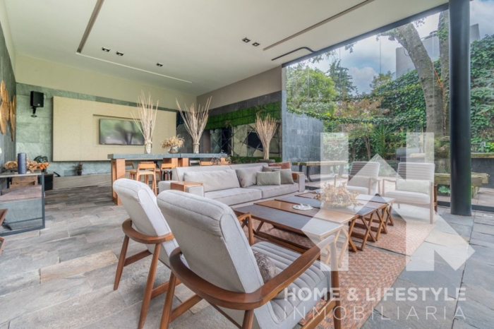 Venta y Renta Casa en Bosques de las Lomas