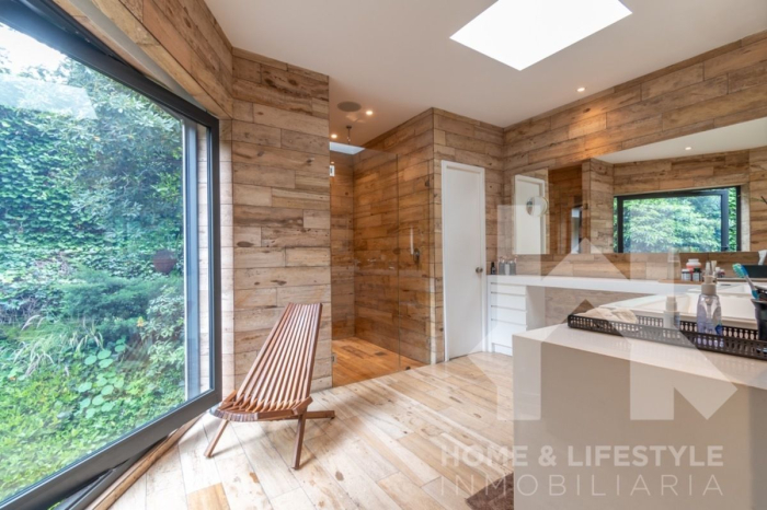 Venta y Renta Casa en Bosques de las Lomas