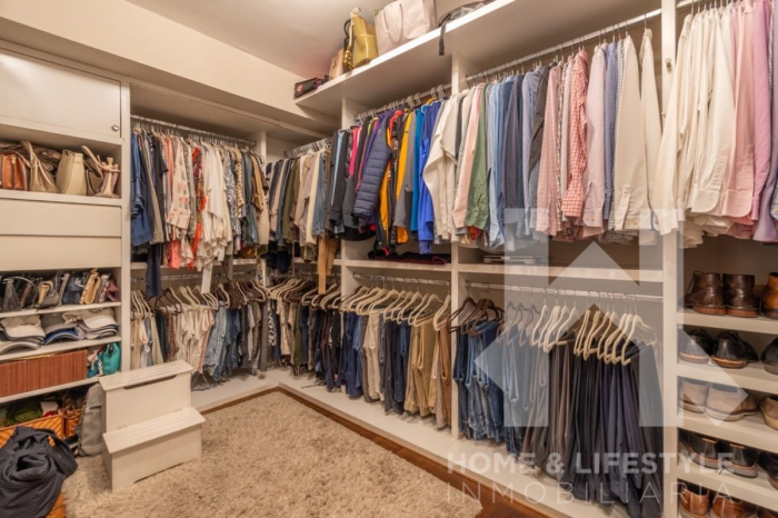 Venta y Renta Casa en Bosques de las Lomas