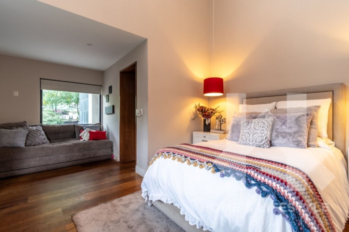 Venta y Renta Casa en Bosques de las Lomas