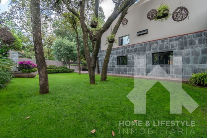 Venta y Renta Casa en Bosques de las Lomas