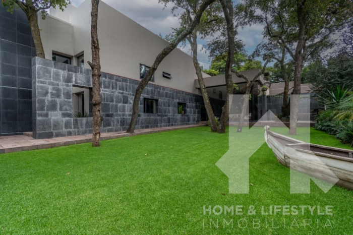 Venta y Renta Casa en Bosques de las Lomas