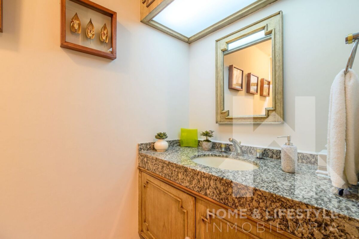 Venta Casa en Bosques de las Lomas