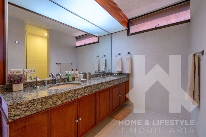 Venta Casa en Bosques de las Lomas