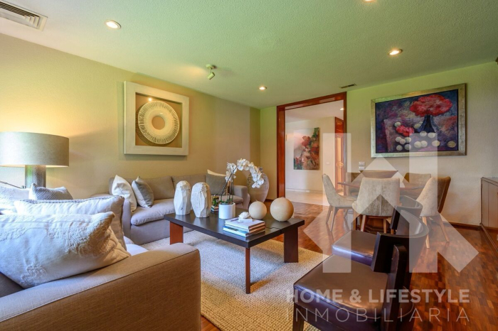 Venta Casa en Bosques de las Lomas