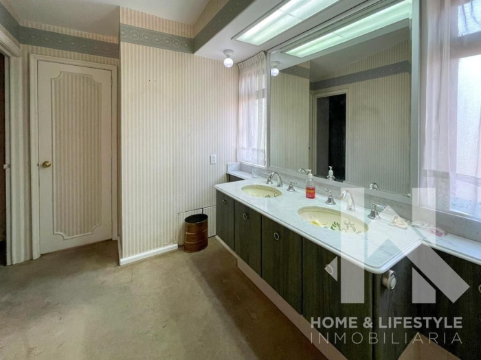 Venta Casa en Bosques de las Lomas