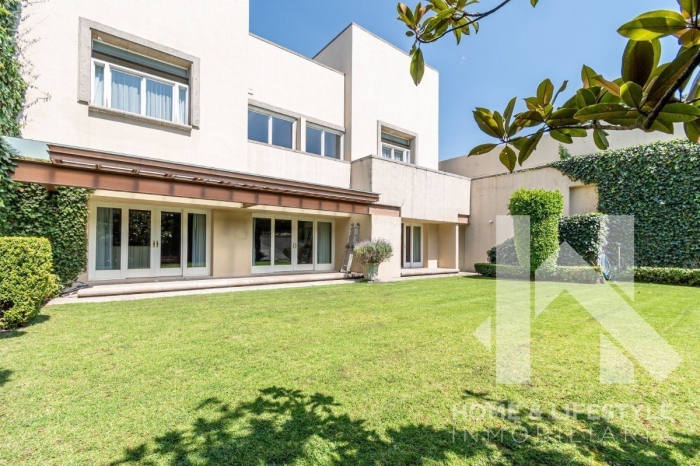 venta magnífica casa en privada en lomas de vista hermosa