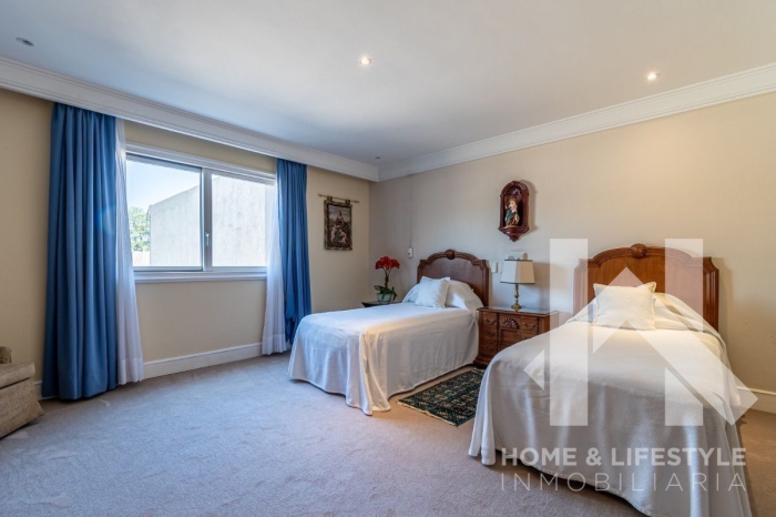 venta magnífica casa en privada en lomas de vista hermosa