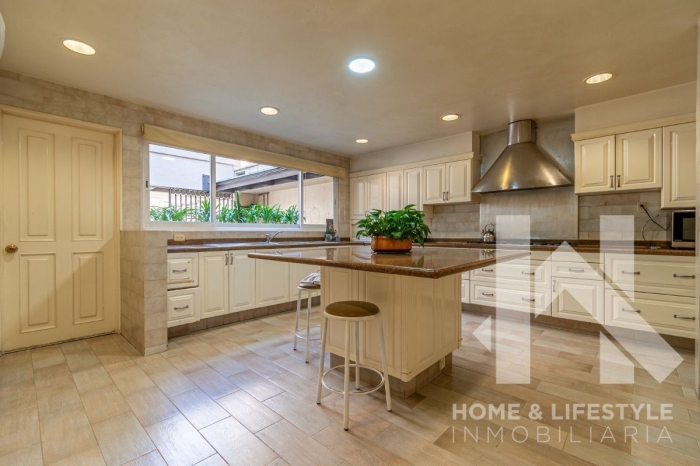 venta magnífica casa en privada en lomas de vista hermosa