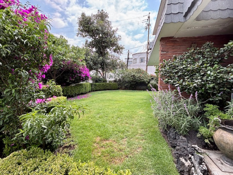 Casa En Venta, En Lomas De Tecamachalco