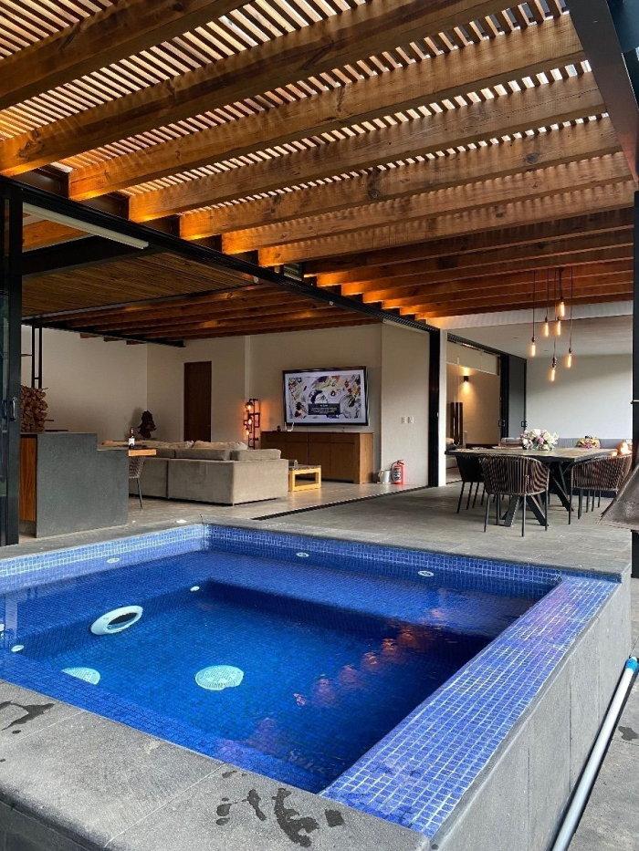 Hermosa Casa Contemporánea
