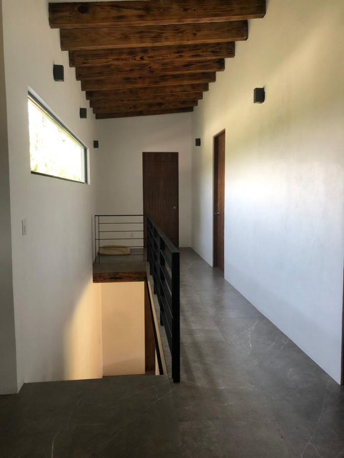 Hermosa Casa Contemporánea