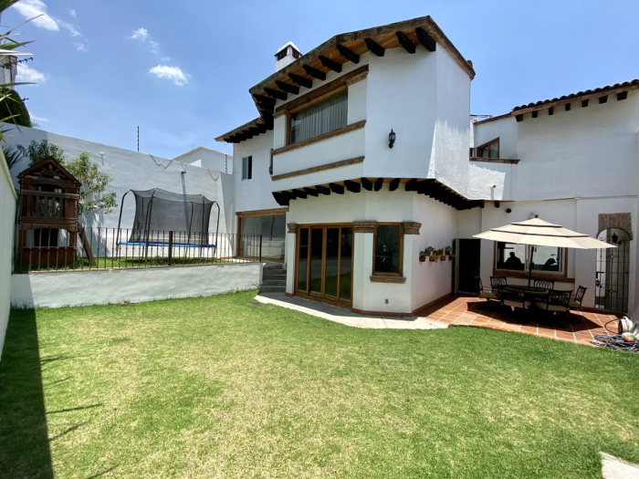 Rento Casa En Lomas Hipódromo. Semi Amueblada. Opción 100% Amueblada.
