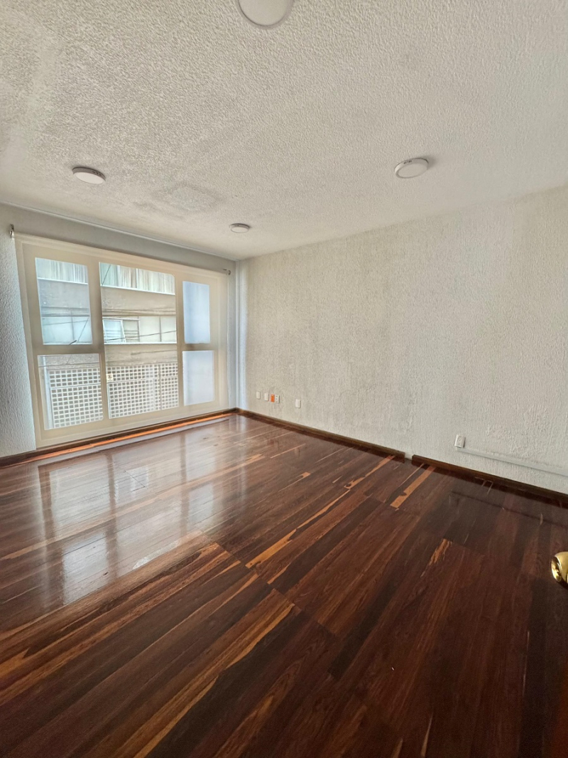 CASA EN VENTA O RENTA EN LA CONDESA