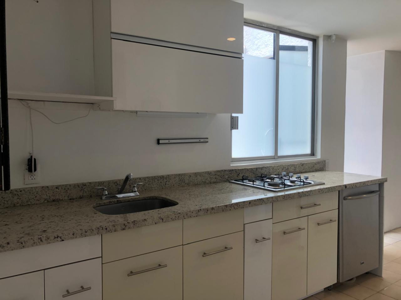 Casa En Venta Lomas De Tecamachalco En Privada.