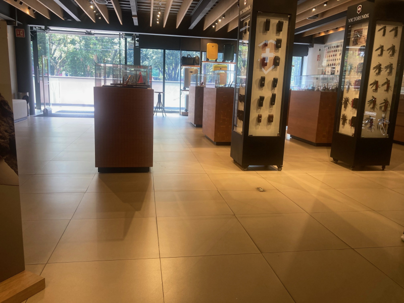 Local Comercial En Renta En Av. Universidad