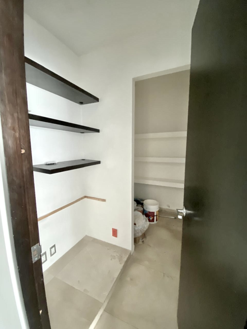 OFICINAS EN RENTA EN BOSQUES DE LAS LOMAS OPCIONES 110 a 131 m²  RADIATAS