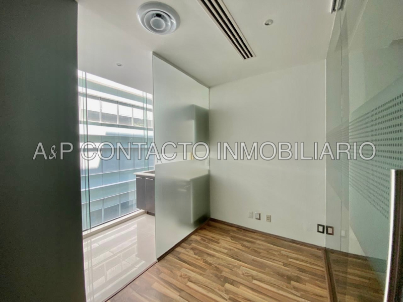 OFICINAS EN RENTA EN BOSQUES DE LAS LOMAS OPCIONES 110 a 131 m²  RADIATAS