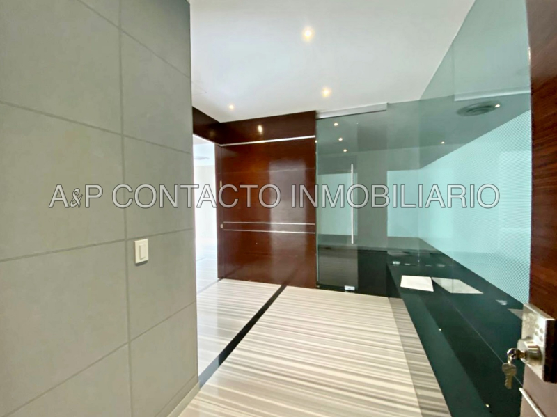 OFICINAS EN RENTA EN BOSQUES DE LAS LOMAS OPCIONES 110 a 131 m²  RADIATAS