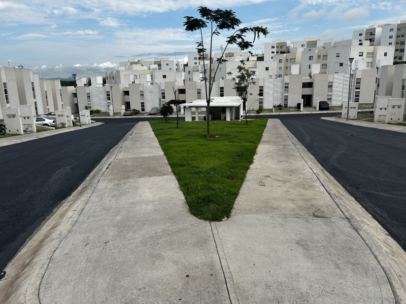 EN RENTA DEPARTAMENTO CERCA ANTEA,AMUEBLADO