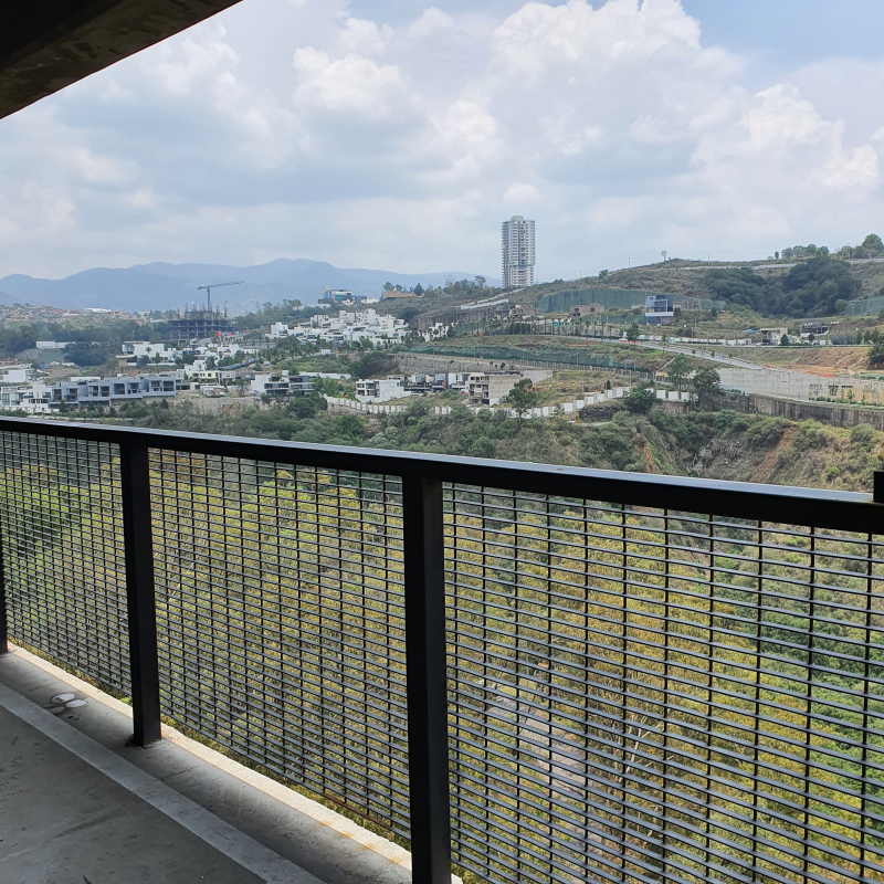 Departamento En Venta En Obra Gris Con Terraza Panorámica En Lomas Country