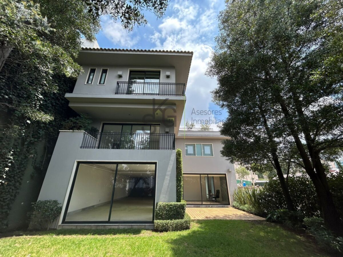 Venta de Hermosa Casa en Interlomas, Huixquilucan