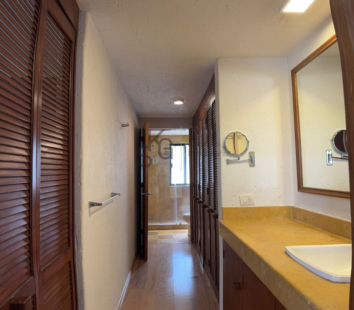 Venta de Casa en Lomas de Las Palmas, Interlomas