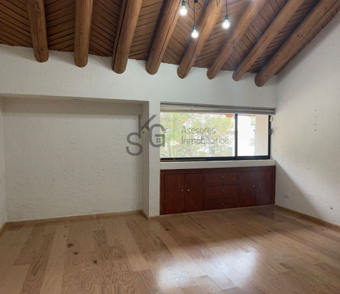 Venta de Casa en Lomas de Las Palmas, Interlomas