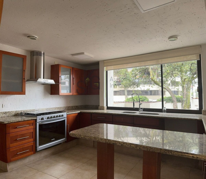 Venta de Casa en Lomas de Las Palmas, Interlomas