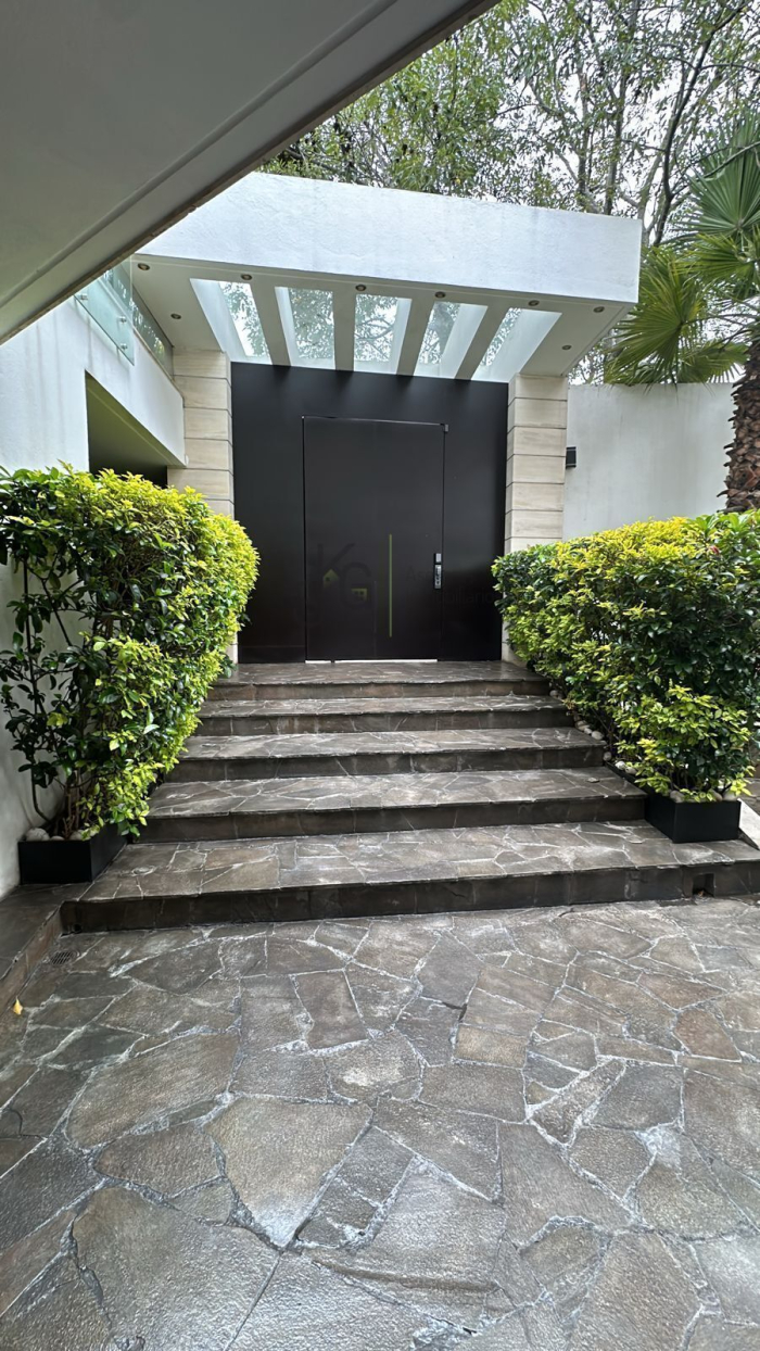 Venta de Casa en Bosques de las Lomas, Cuajimalpa de Morelos.