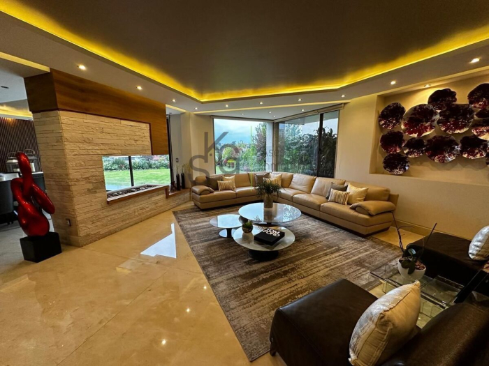 Venta de Casa en Bosques de las Lomas, Cuajimalpa de Morelos.