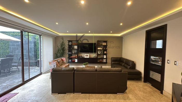 Venta de Casa en Bosques de las Lomas, Cuajimalpa de Morelos.