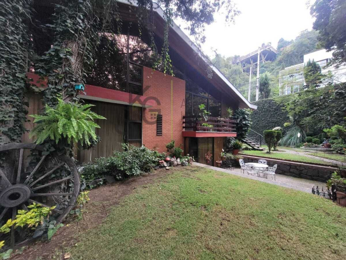venta de casa- fuente de leones, lomas de tecamachalco