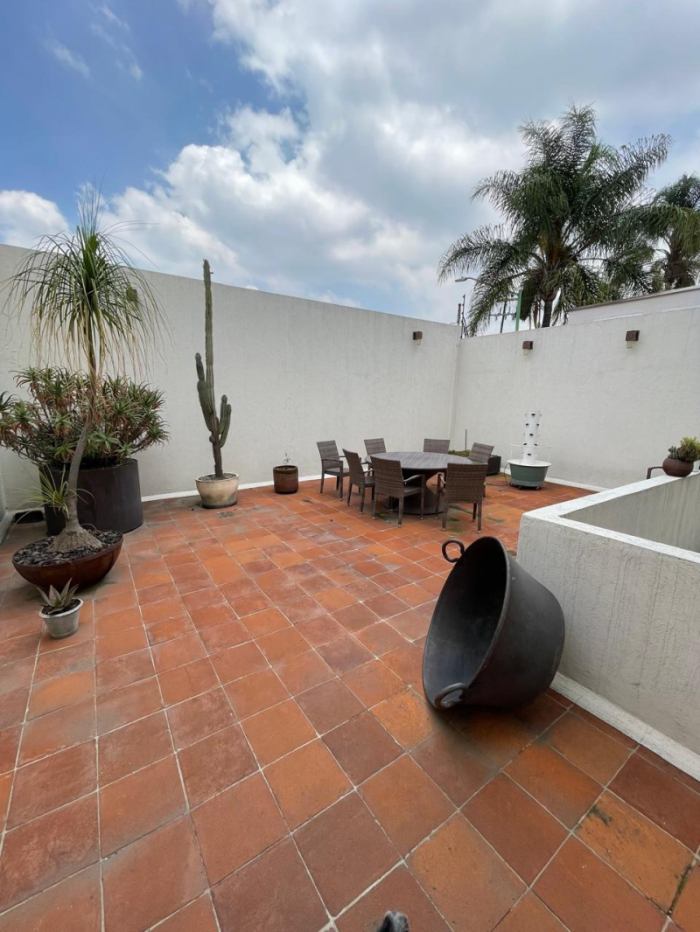 Casa En Venta, Lomas De Bezares, Roqueta