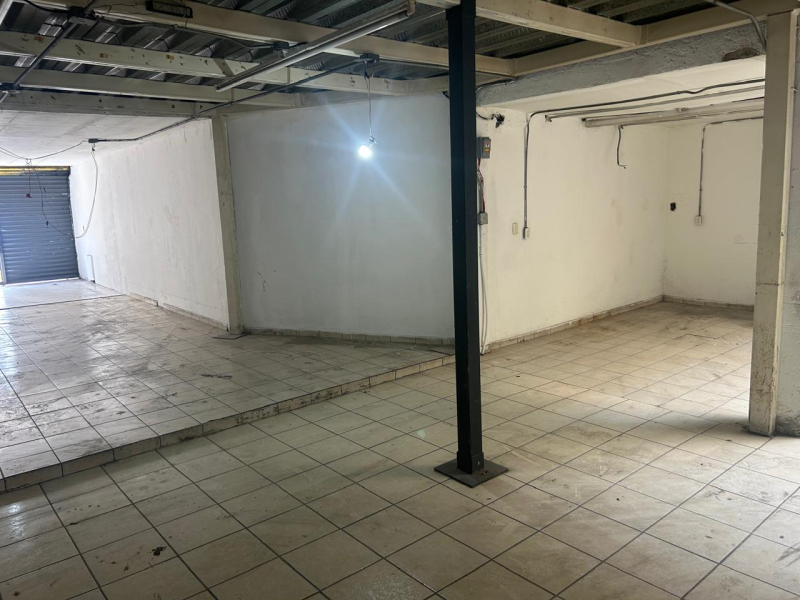 se renta local comercial en jardines de atizapan, estado de mexico