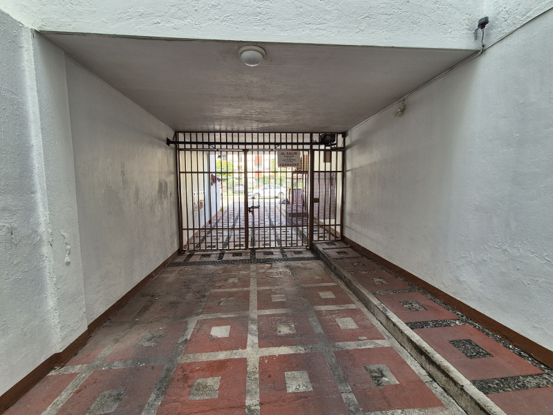 Departamento En Venta Alberta, Providencia. Semi-Remodelado