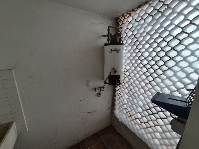 Departamento En Venta Alberta, Providencia. Semi-Remodelado