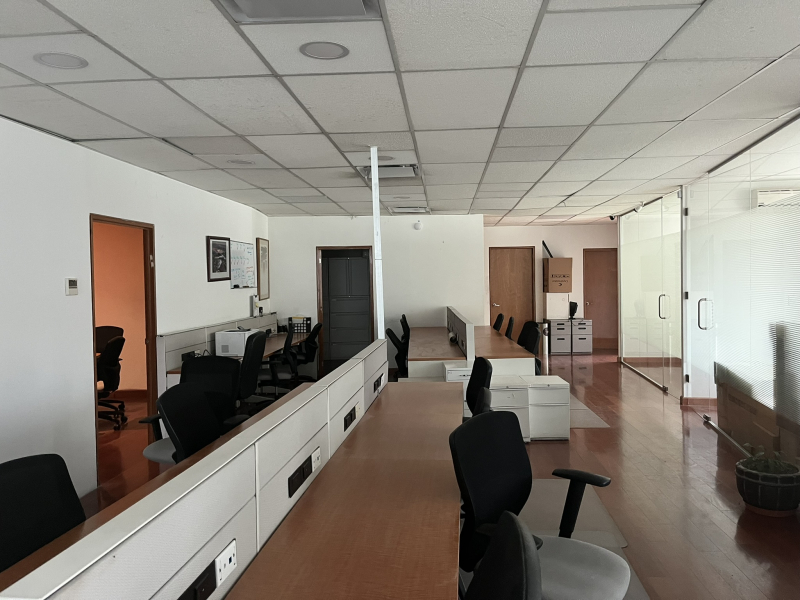 Oficina renta Interlomas 450 m2 o fraccs c/bodega