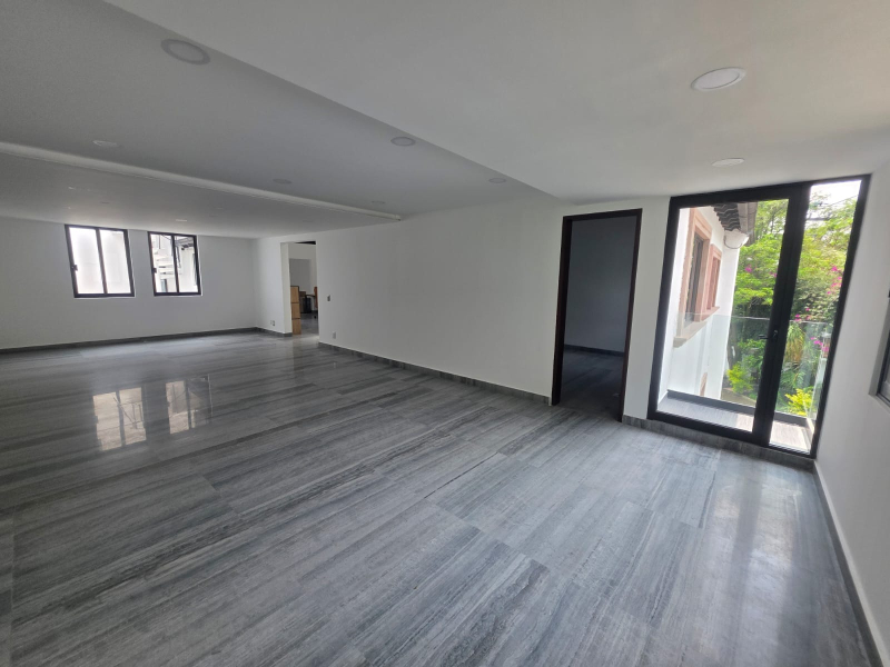 Casa Con Uso De Suelo Mixto En Venta O Renta En Lomas De Chapultepec