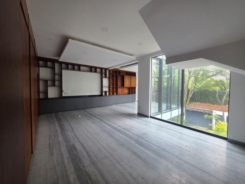 Casa Con Uso De Suelo Mixto En Venta O Renta En Lomas De Chapultepec