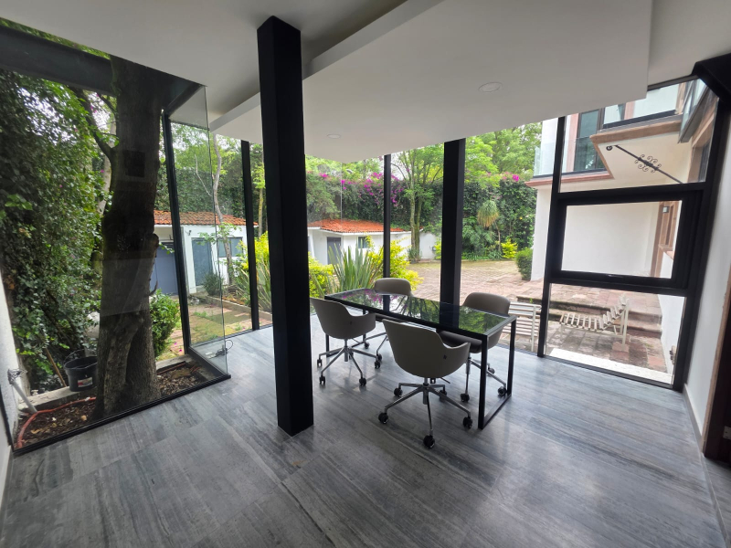 Casa Con Uso De Suelo Mixto En Venta O Renta En Lomas De Chapultepec