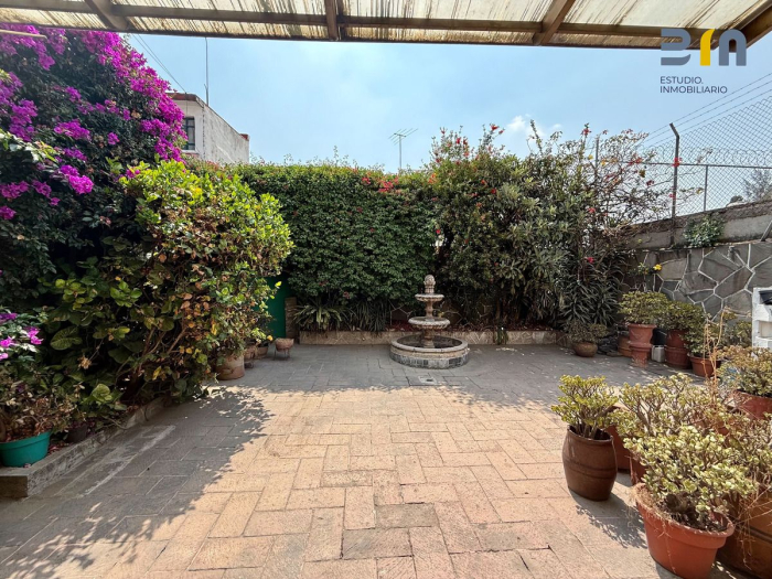 Casa en Venta sobre Eje 8 Colonia Banjidal