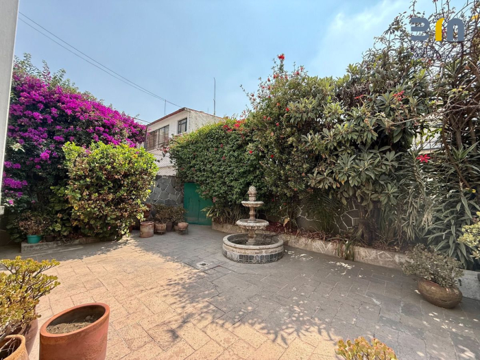 Casa en Venta sobre Eje 8 Colonia Banjidal