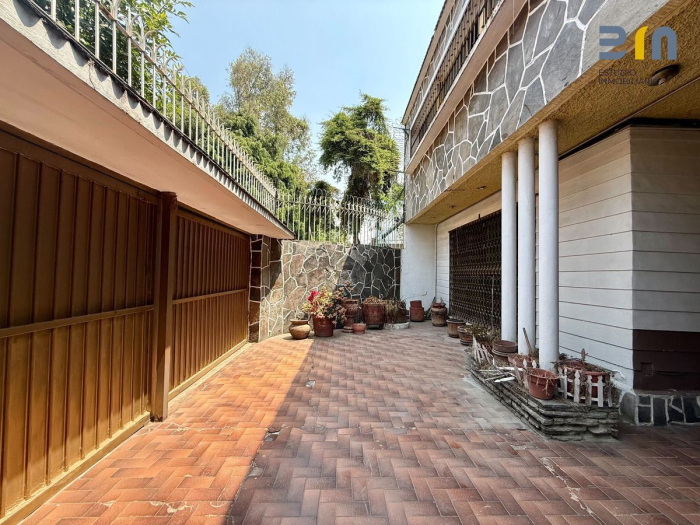 Casa en Venta sobre Eje 8 Colonia Banjidal