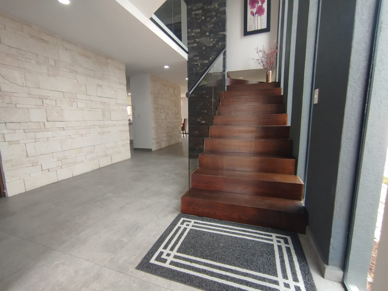 Casa En Renta Amueblada En Lomas De Angel�polis 
