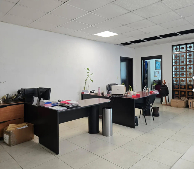 Se Vende Bodega En Jardines Del Bosque