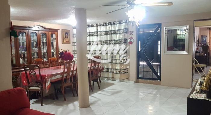 VENTA DE CASA EN VILLA DE ARAGON, CON 2 DEPTO. INDEPENDIENTES