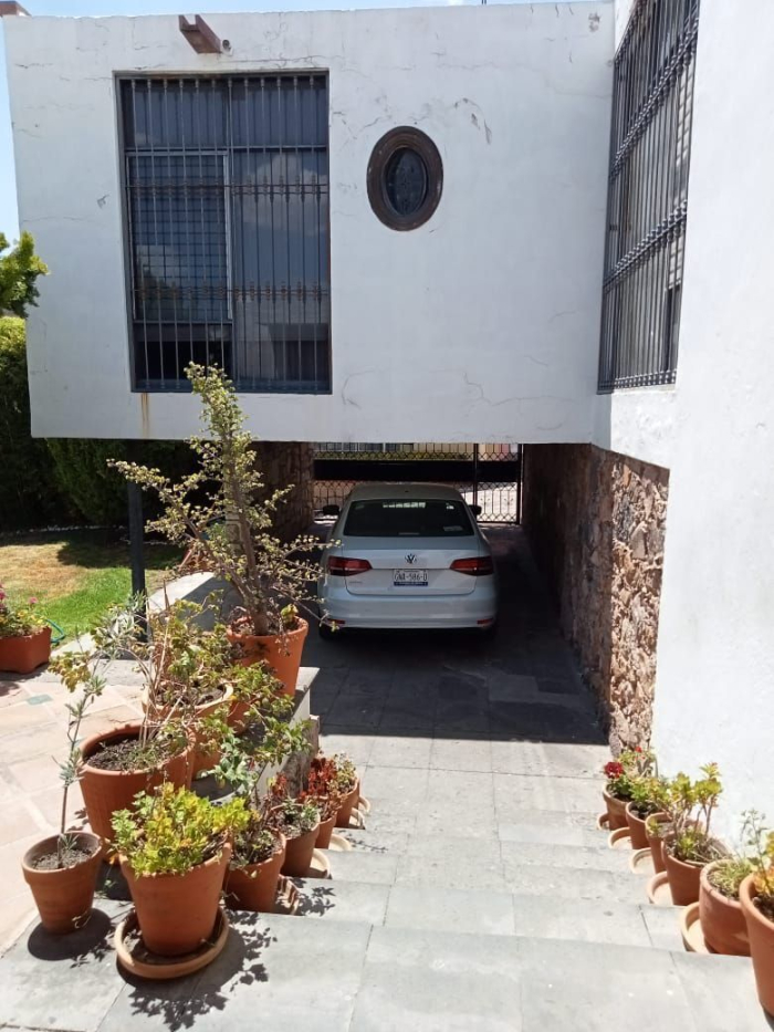 venta de casa cerca de la alhondiga de granaditas